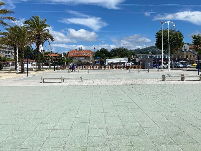 Samil Primera Linea De Playa Vigo Eksteriør billede